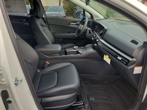 New 2026 Kia Sportage EX image 7