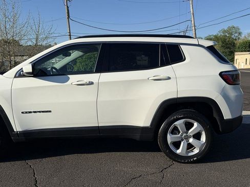 Used 2018 Jeep Compass Latitude w/ Popular Equipment Group AWD/4WD image 6