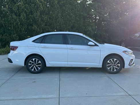 New 2025 Volkswagen Jetta S image 5