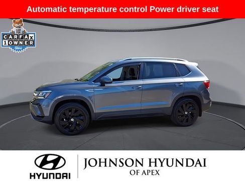 Used 2024 Volkswagen Taos SE w/ Black Wheel Plus Package AWD/4WD image 4