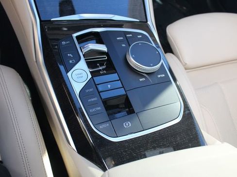 Certified 2023 BMW 330e xDrive w/ Convenience Package image 13