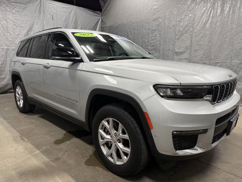 Used 2022 Jeep Grand Cherokee L Limited w/ Luxury Tech Group II image 1