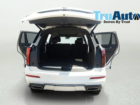 Used 2020 Cadillac XT6 Premium Luxury FWD image 14
