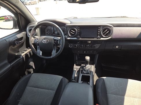 Used 2021 Toyota Tacoma TRD Off-Road AWD/4WD image 22