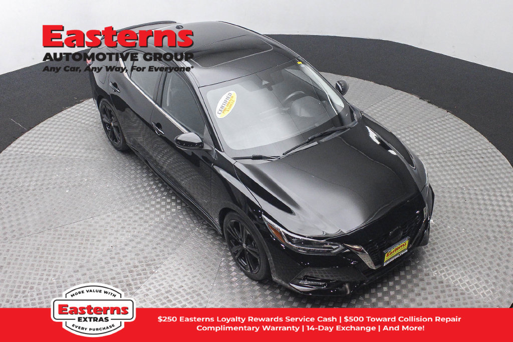 Used 2022 Nissan Sentra SR w/ SR Premium Package FWD image 4