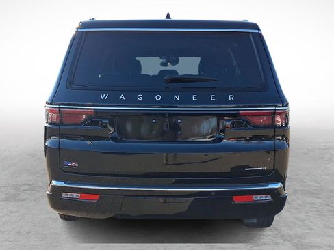 Certified 2024 Jeep Wagoneer L Series II w/ Flexible Seating Group image 4