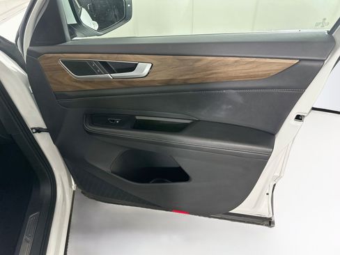 Used 2025 Volkswagen Atlas SE FWD image 33