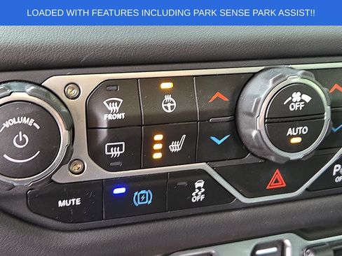 Used 2025 Jeep Wrangler Unlimited Sahara w/ Safety Group AWD/4WD image 24