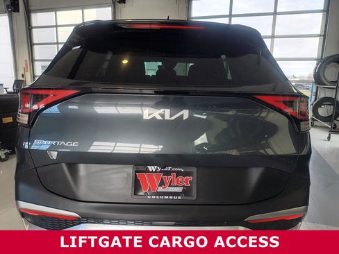 Used 2024 Kia Sportage LX image 5