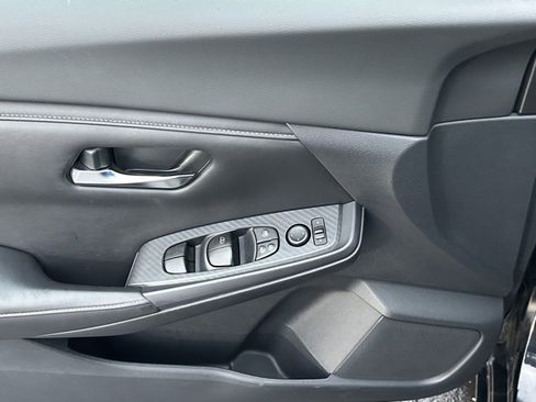 Used 2020 Nissan Sentra SV image 17