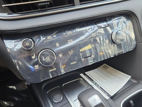 Used 2025 INFINITI QX60 Luxe image 19