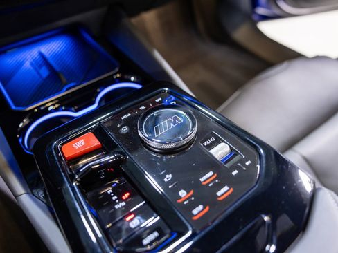 Used 2025 BMW M5 w/ Executive Package image 47