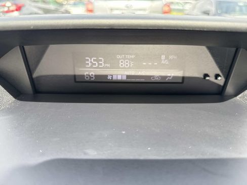 Used 2023 Subaru Crosstrek 2.0i AWD/4WD image 27