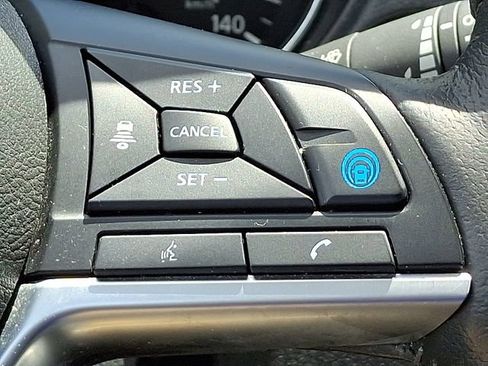 Used 2019 Nissan Rogue SL w/ Premium Package AWD/4WD image 23