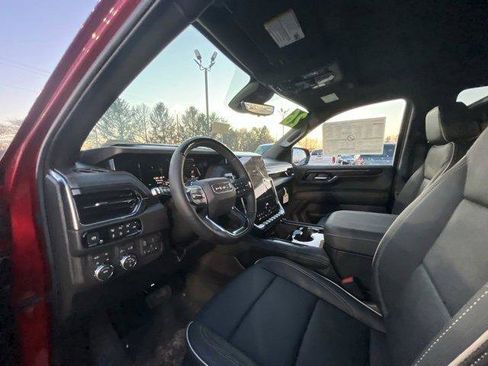 New 2026 GMC Yukon Elevation image 13