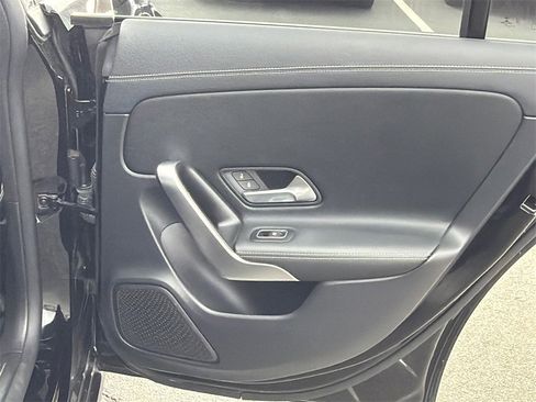 Used 2021 Mercedes-Benz CLA 250 image 16