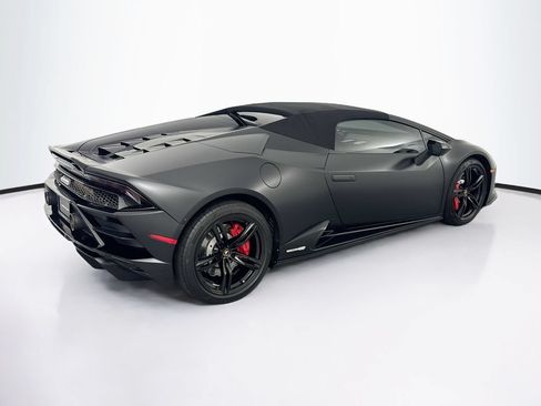 Used 2021 Lamborghini Huracan EVO RWD image 34