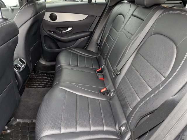 Used 2021 Mercedes-Benz GLC 300 image 14