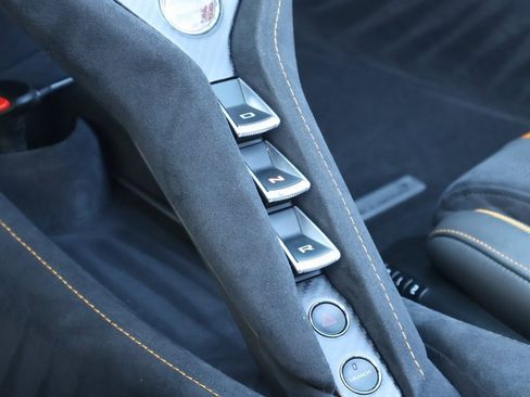 Used 2020 McLaren 720S Performance image 19