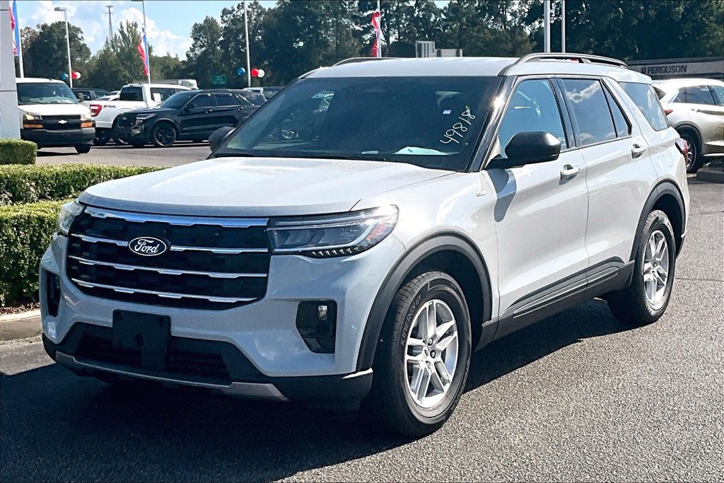 New 2027 Ford Explorer Active w/ Active Comfort Package RWD image 2