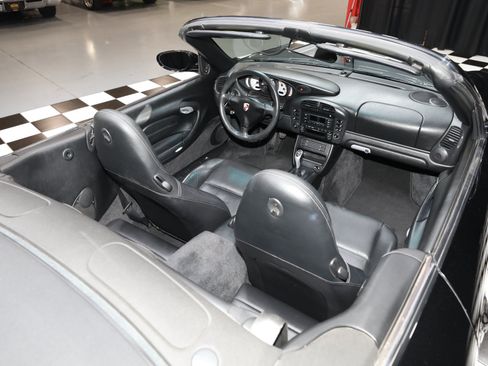 Used 2003 Porsche 911 Carrera 4 AWD/4WD image 42