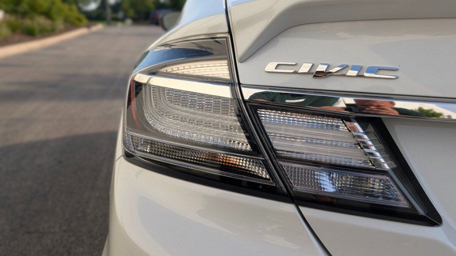 Used 2014 Honda Civic Hybrid Sedan image 7