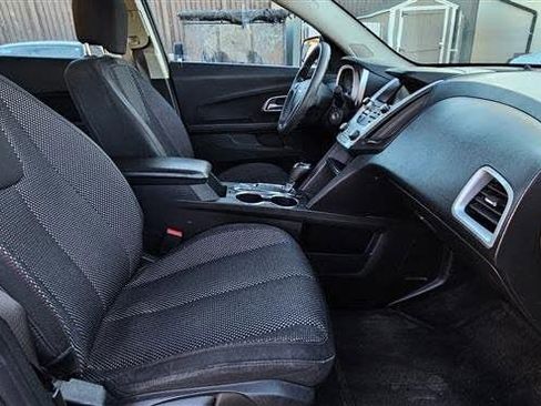 Used 2017 Chevrolet Equinox LS FWD image 15