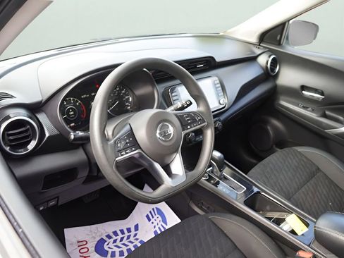 Used 2021 Nissan Kicks SV image 11