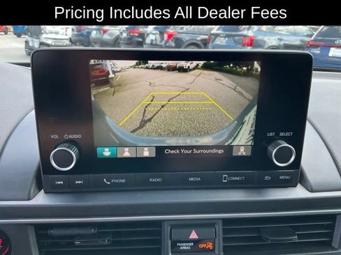 Used 2025 Honda Pilot Sport image 14