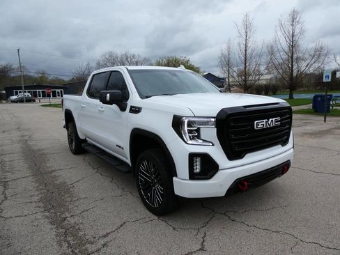 Used 2021 GMC Sierra 1500 AT4 w/ Technology Package image 3