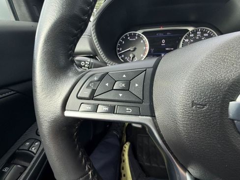 Used 2021 Nissan Sentra SV FWD image 19