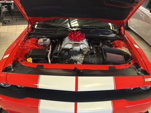 Used 2020 Dodge Challenger SRT Hellcat Redeye image 12
