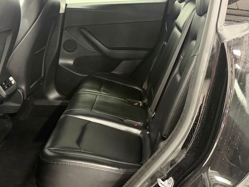 Used 2023 Tesla Model Y Long Range image 22