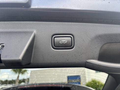 Certified 2025 Hyundai Tucson SEL AWD/4WD image 16