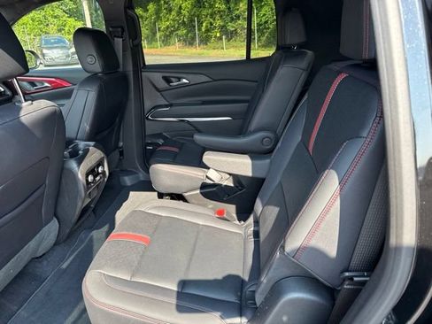 Used 2026 Chevrolet Traverse RS FWD image 14