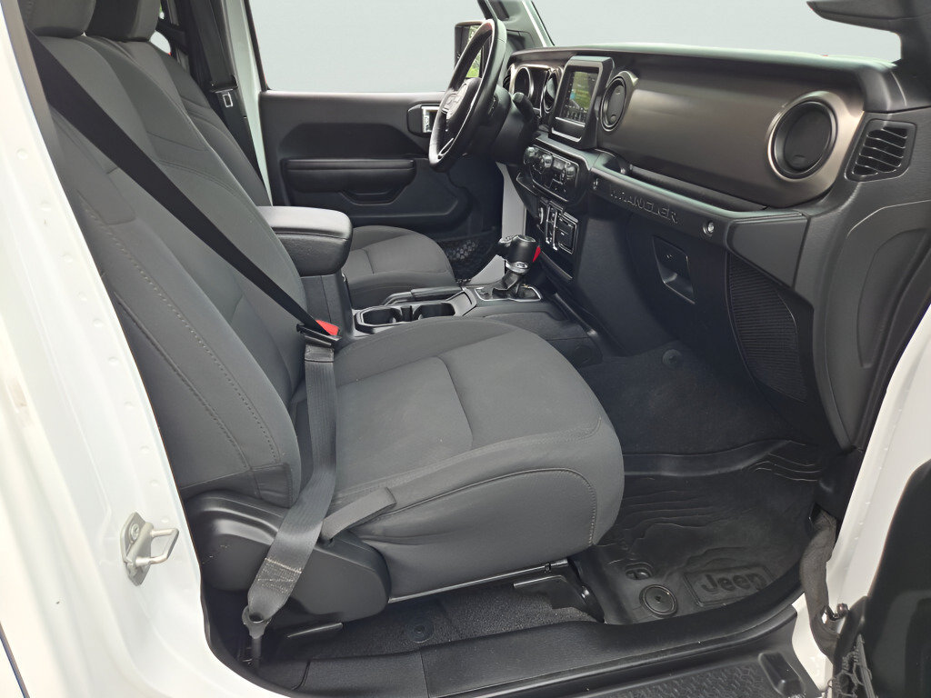 Used 2021 Jeep Wrangler Unlimited Sport AWD/4WD image 7