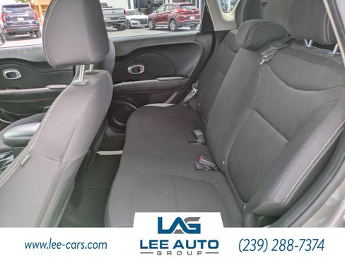 Used 2019 Kia Soul FWD image 12