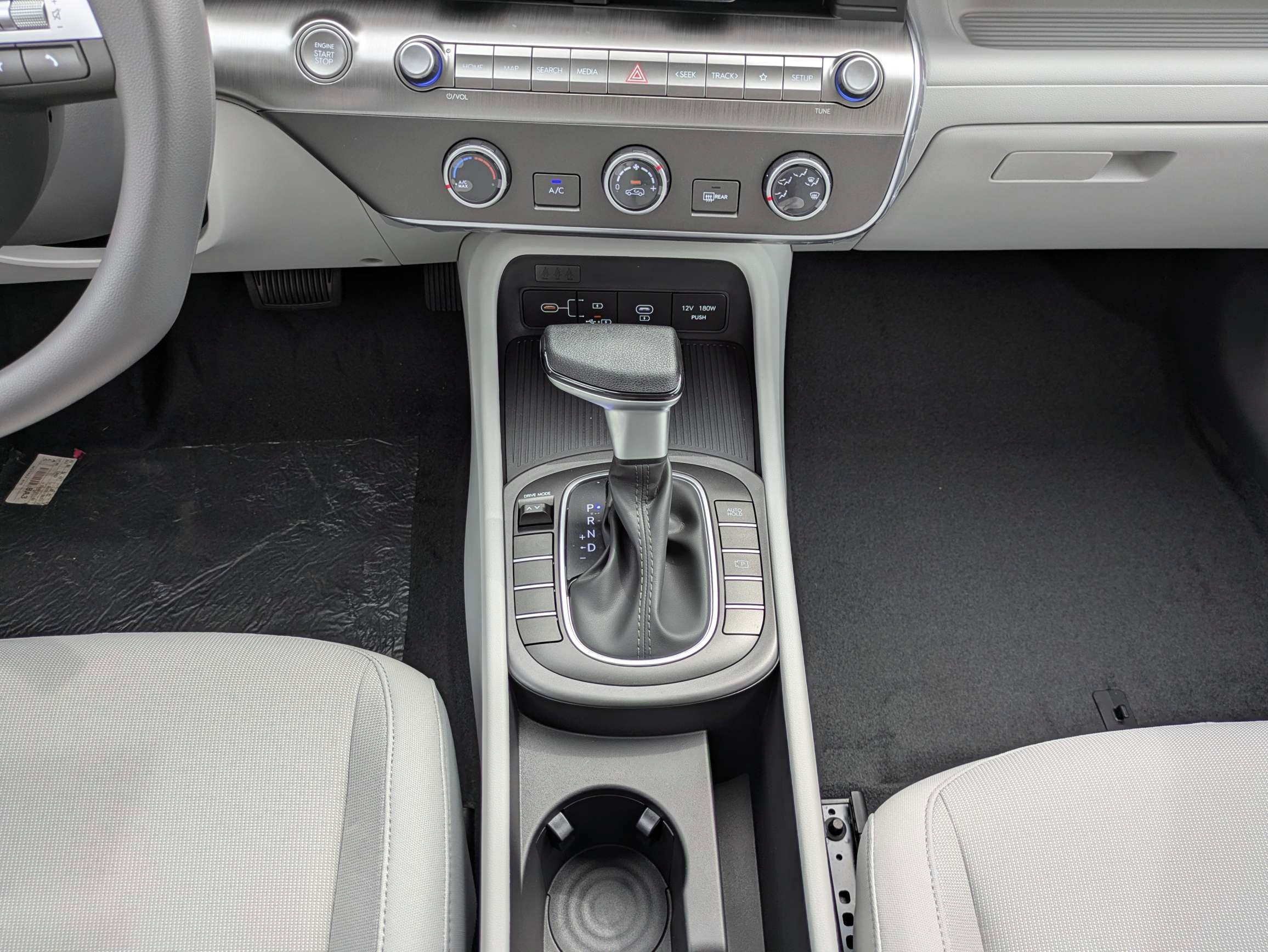 New 2027 Hyundai Kona SE FWD image 18