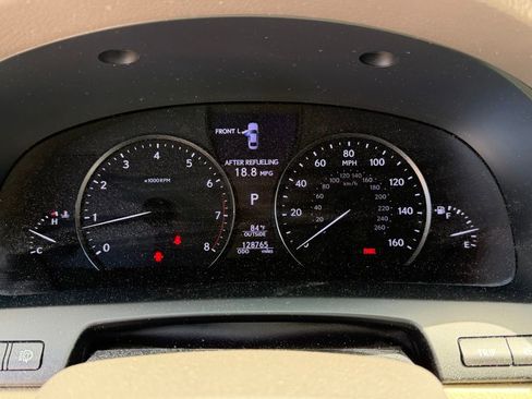 Used 2014 Lexus LS 460 w/ Comfort Package image 23