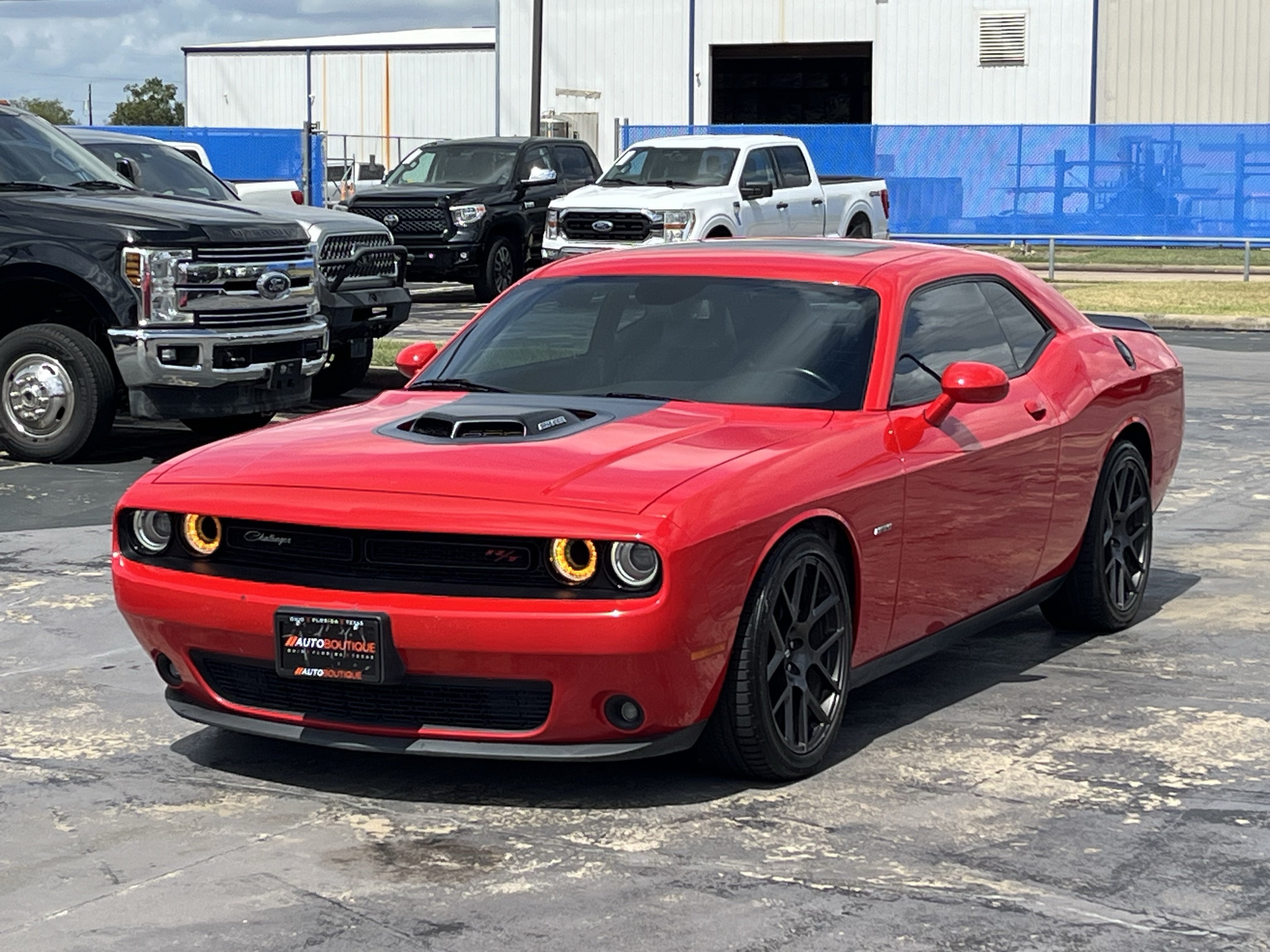 Used 2018 Dodge Challenger R/T Plus RWD image 3