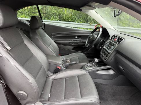 Used 2008 Volkswagen Eos 2.0T FWD image 12
