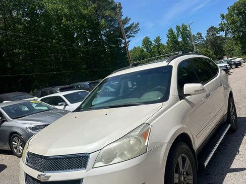 Used 2011 Chevrolet Traverse LT w/ LPO, 'HIT The Road' Package FWD image 1
