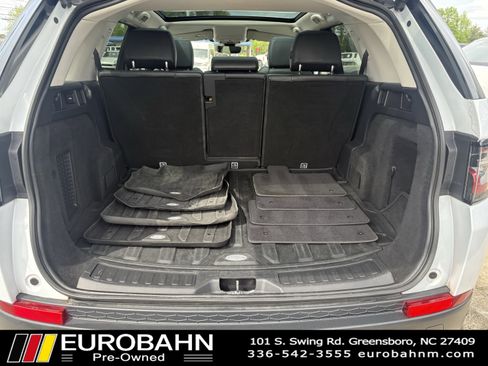 Used 2020 Land Rover Discovery Sport SE image 35