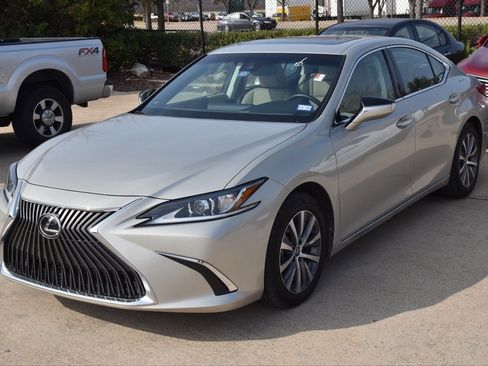 Used 2019 Lexus ES 350 w/ Accessory Package 2 image 2