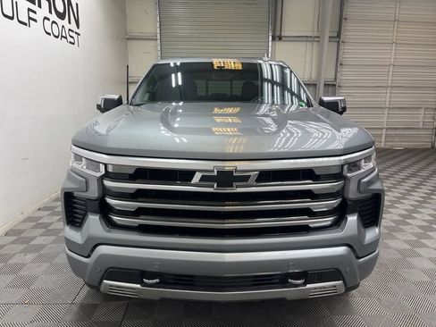 Used 2025 Chevrolet Silverado 1500 High Country w/ Technology Package AWD/4WD image 9