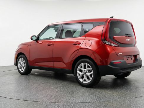 Used 2025 Kia Soul LX w/ LX Technology Package image 6