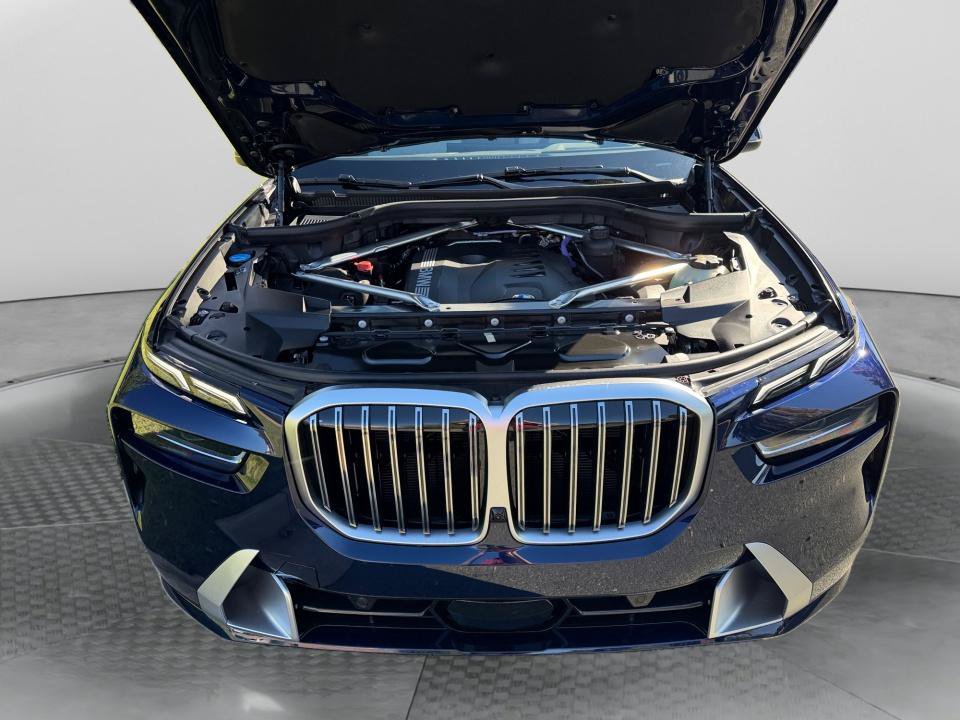 New 2027 BMW X7 xDrive40i AWD/4WD image 16