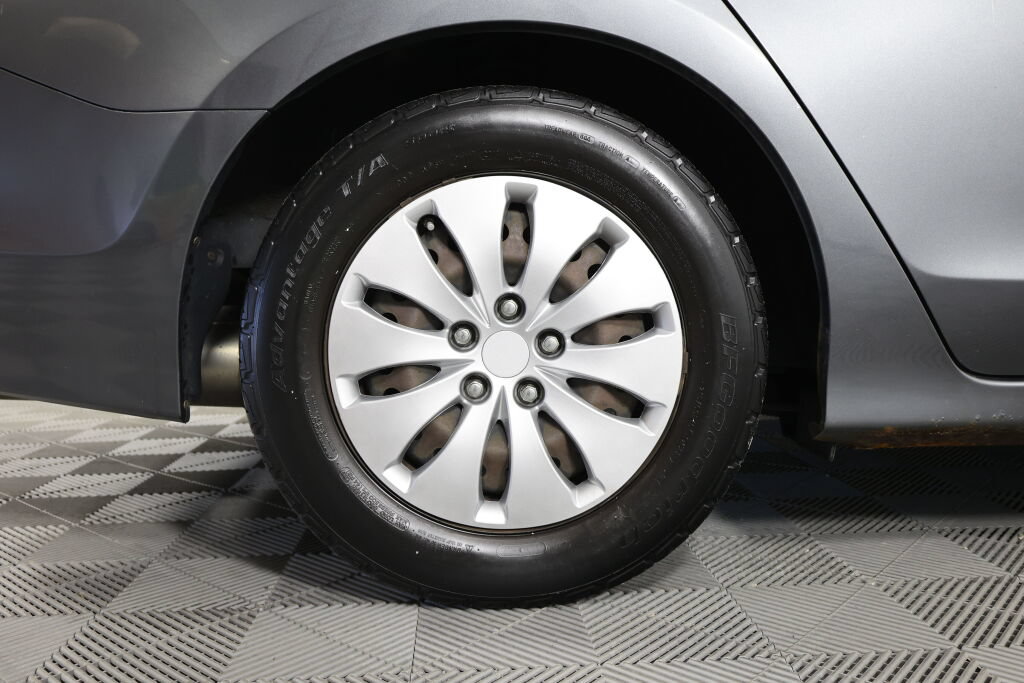 Used 2012 Honda Accord LX image 7