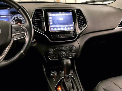 Used 2019 Jeep Cherokee Limited image 6