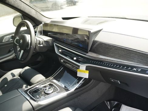 New 2027 BMW X7 xDrive40i w/ Executive Package AWD/4WD image 17